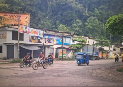 VENDO CASA COMERCIAL - TINGO MARIA
