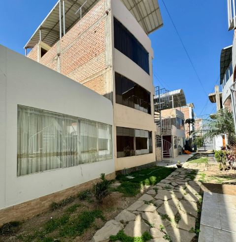 VENDO LINDA CASA LOS PORTALES/HUÁNUCO