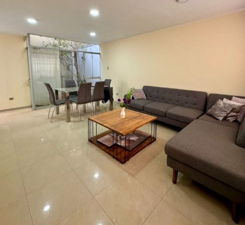 VENDO LINDA CASA LOS PORTALES/HUÁNUCO