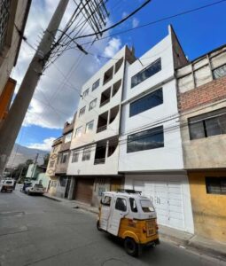 01.12.01 AMARILIS - PAUCARBAMBILLA - CASA EN VENTA