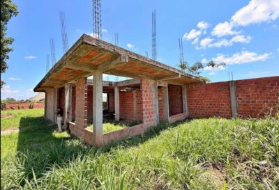 03.01.09 YARINACOCHA - PUCALLPA - CASA EN VENTA
